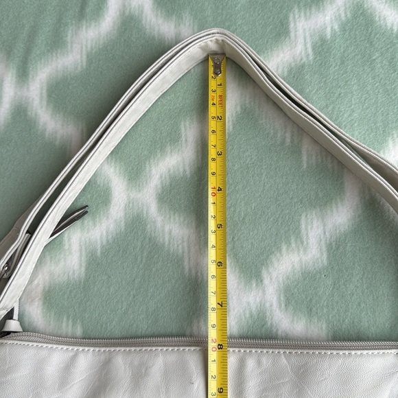 NWT Rosetti cream color handbag convertible strap to crossbody - Picture 11 of 12